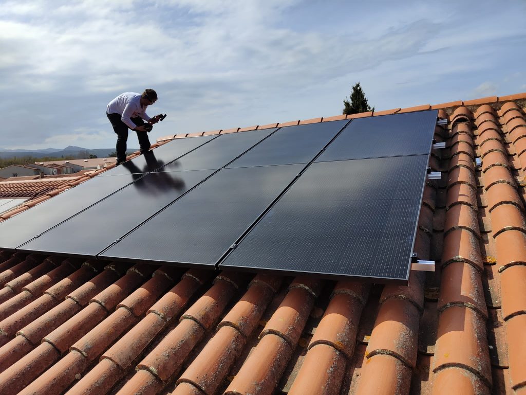 découvrez l'utilité des panneaux solaires : un atout pour la transition énergétique, la réduction des factures d'électricité et la préservation de l'environnement. apprenez comment cette source d'énergie renouvelable contribue à un avenir durable.