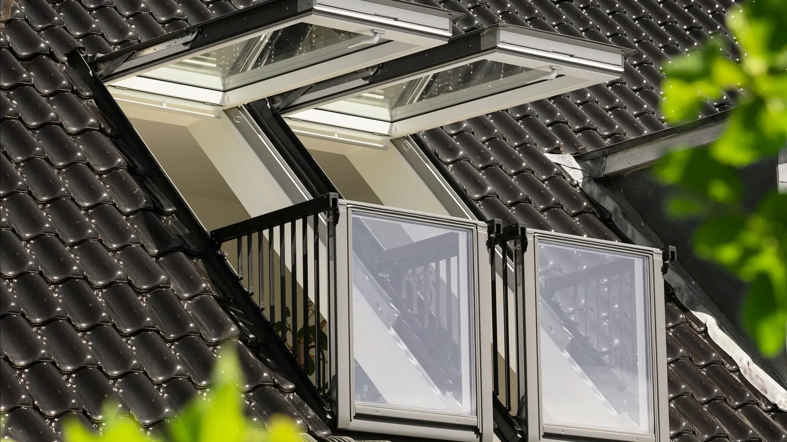 découvrez les fenêtres de toit velux, idéales pour apporter lumière naturelle et ventilation à votre intérieur. transformez votre espace avec des solutions innovantes et esthétiques qui allient confort et design.