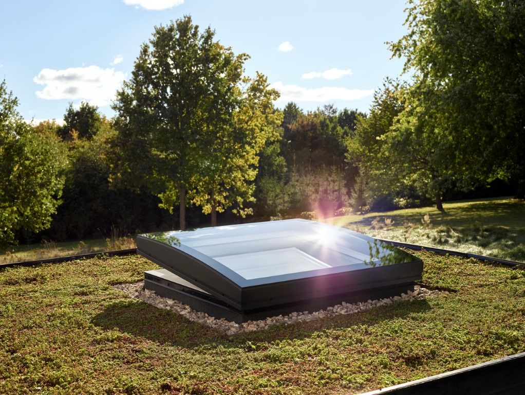 découvrez nos solutions de fenêtres velux pour toits plats, alliant esthétique et luminosité. optimisez votre espace sous toit tout en bénéficiant d'une excellente isolation. idéal pour apporter de la lumière naturelle à vos intérieurs modernes.