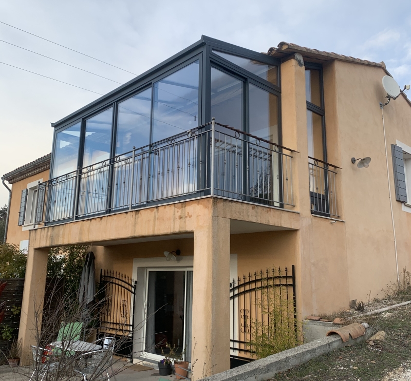 découvrez notre guide complet sur les vérandas de terrasse : inspiration, astuces d'aménagement, matériaux durables et conseils pour créer un espace extérieur élégant et confortable. transformez votre terrasse en un lieu de vie convivial tout en profitant de la lumière naturelle.