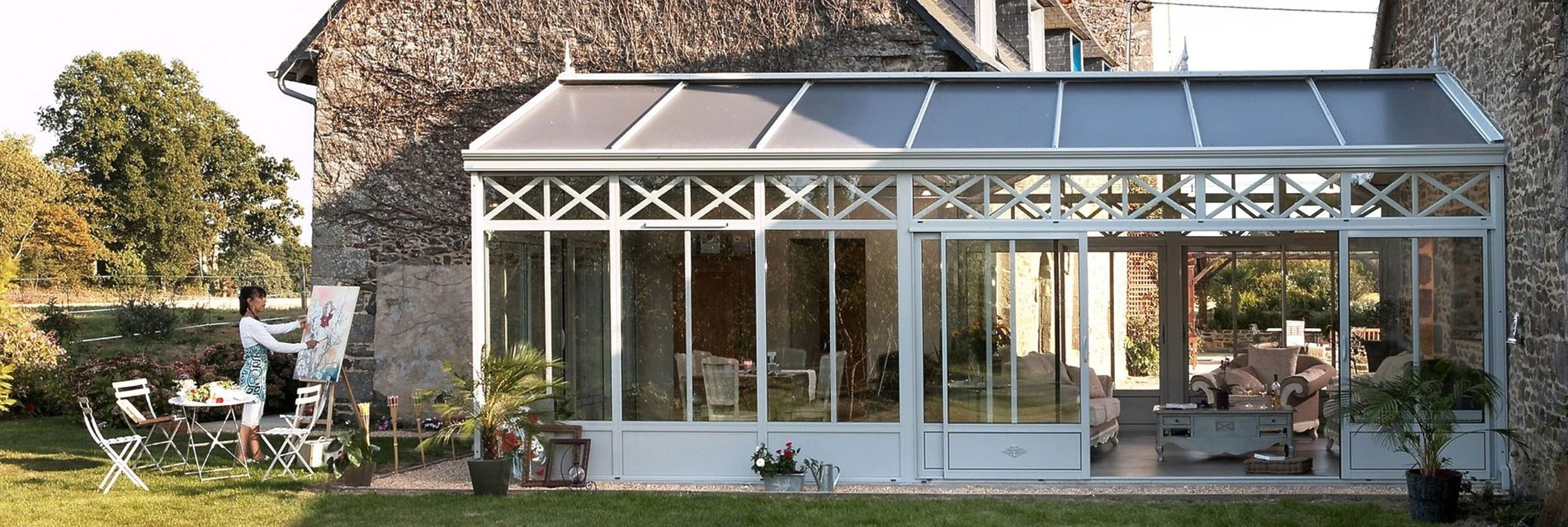 découvrez comment une véranda peut transformer votre espace de vie en apportant lumière et convivialité à votre maison. explorez les différents styles, matériaux et aménagements pour réaliser votre projet de véranda idéal.