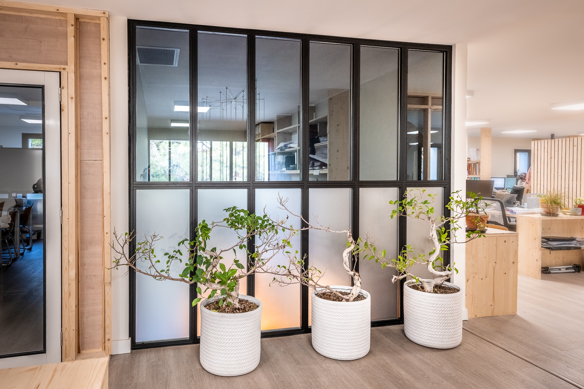 découvrez notre sélection de verrières économiques, alliant design moderne et prix accessible. transformez votre espace avec style tout en respectant votre budget grâce à nos solutions de verrières optimisées.