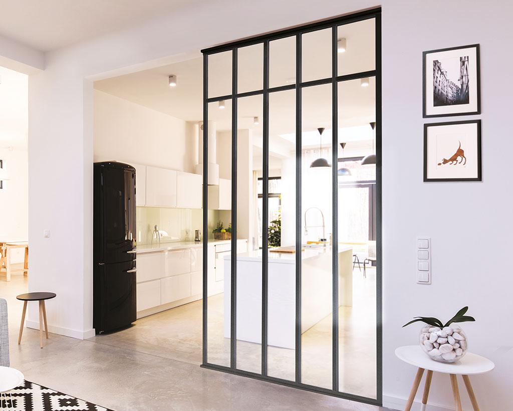 découvrez notre sélection de vérrières fixes, alliant esthétisme et fonctionnalité. idéales pour apporter luminosité et modernité à votre intérieur tout en délimitant les espaces. parfaites pour un style industriel ou contemporain.