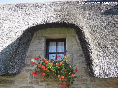découvrez le charme authentique du village de chaume en bretagne, un havre de paix entre mer et campagne, où la culture bretonne s'épanouit à travers ses paysages pittoresques, sa gastronomie savoureuse et son accueil chaleureux. parfait pour une escapade dépaysante!