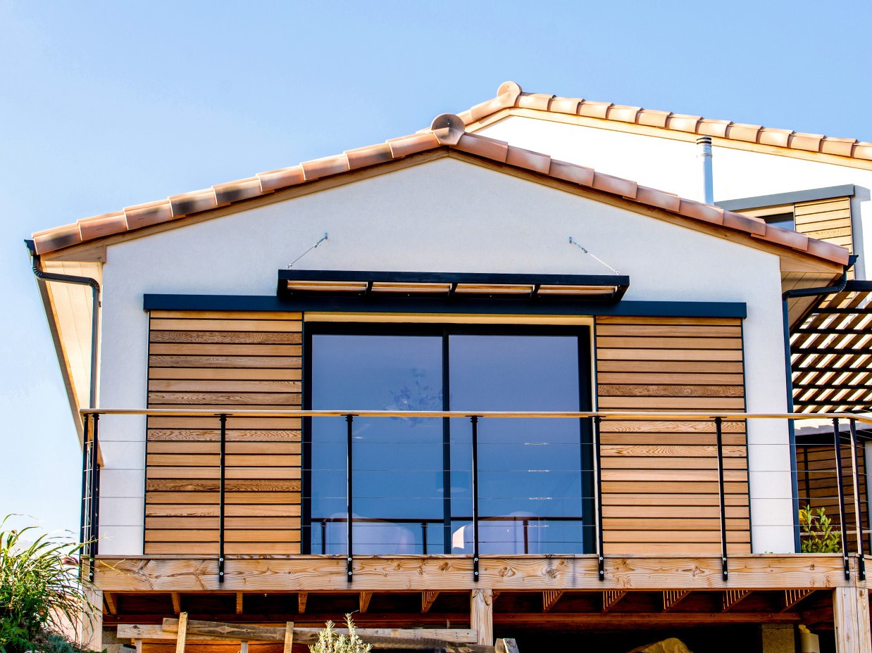 découvrez nos volets de toit sur mesure, conçus pour allier esthétique et efficacité. profitez d'une protection optimale contre les intempéries tout en personnalisant votre espace. idéal pour tous les types de toits, nos solutions s'adaptent parfaitement à vos besoins.