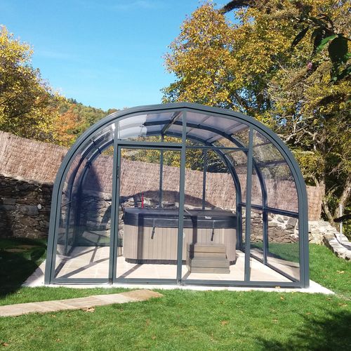 découvrez notre gamme d'abris en polycarbonate, alliant élégance et robustesse. protégez vos espaces extérieurs tout en profitant de la lumière naturelle. parfaits pour le jardin, la terrasse ou la piscine, nos abris résistent aux intempéries et ajoutent une touche moderne à votre habitat.