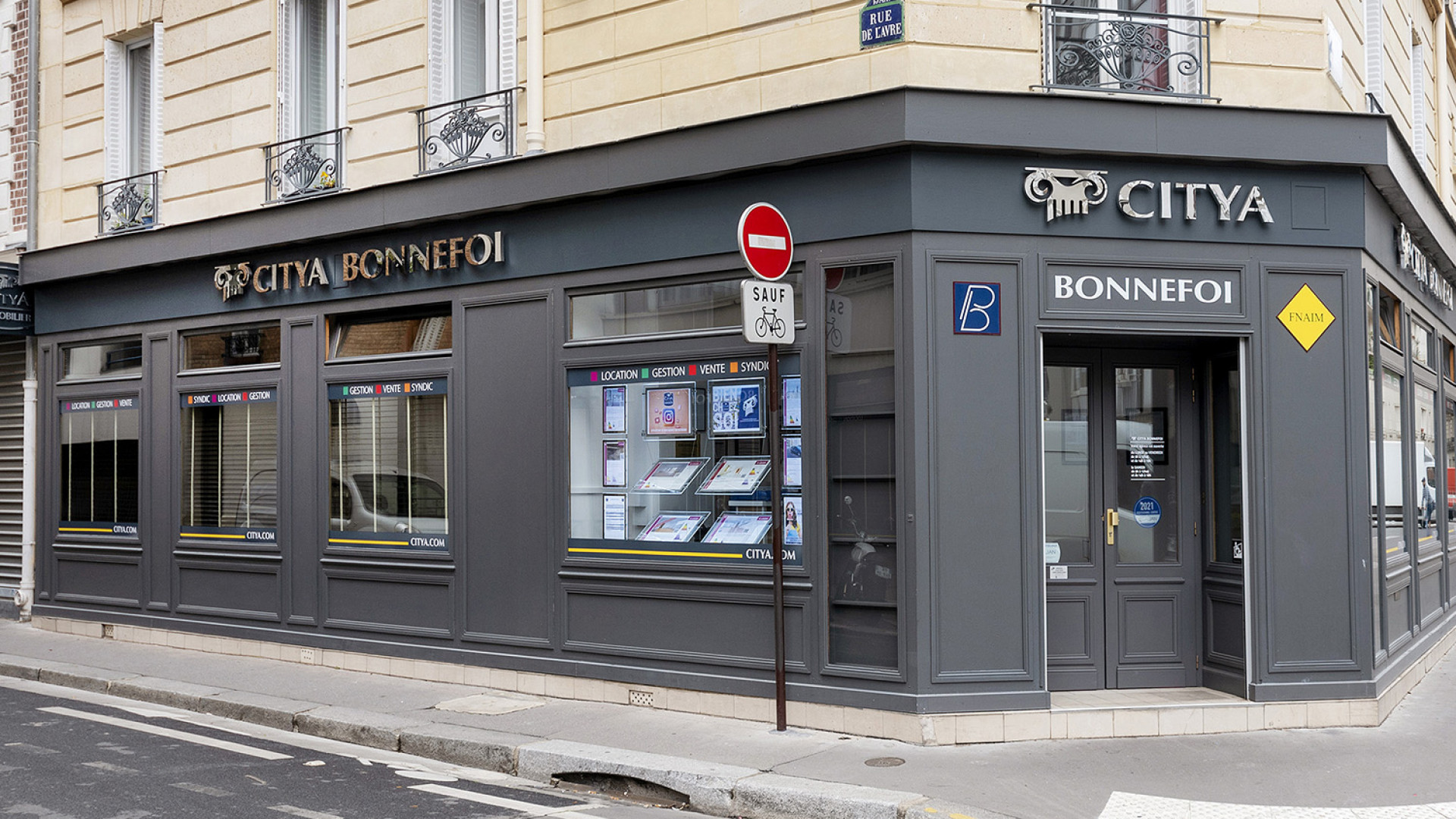 découvrez notre agence spécialisée dans la création de solutions innovantes et personnalisées pour répondre à tous vos besoins. notre équipe d'experts est prête à vous accompagner dans la réalisation de vos projets, qu'ils soient digitaux ou traditionnels. contactez-nous dès aujourd'hui pour concrétiser vos idées !