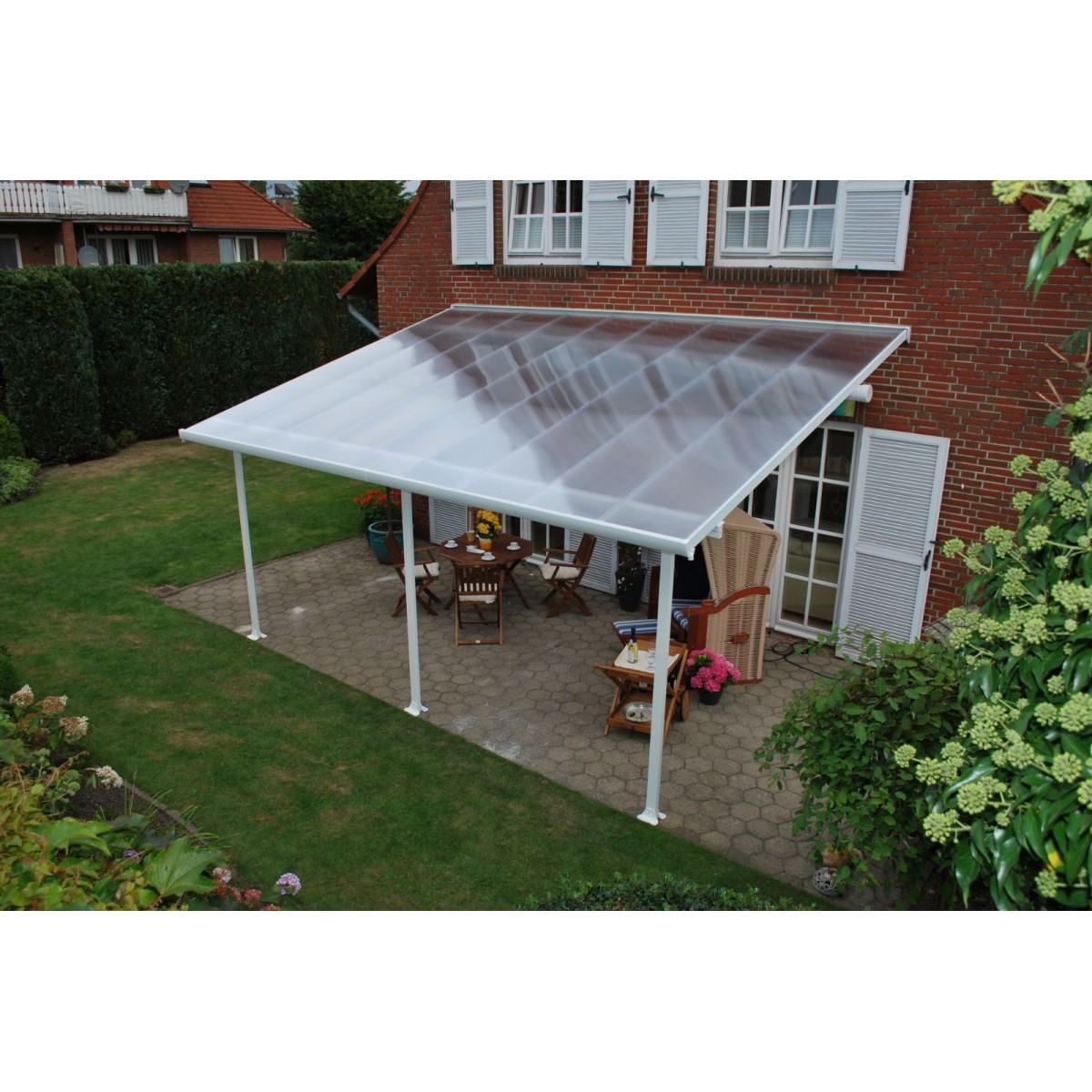 découvrez notre avis sur les toits en polycarbonate : avantages, inconvénients et conseils d'installation. informez-vous sur les performances, l'esthétique et la durabilité de ce matériau innovant pour embellir votre espace extérieur.