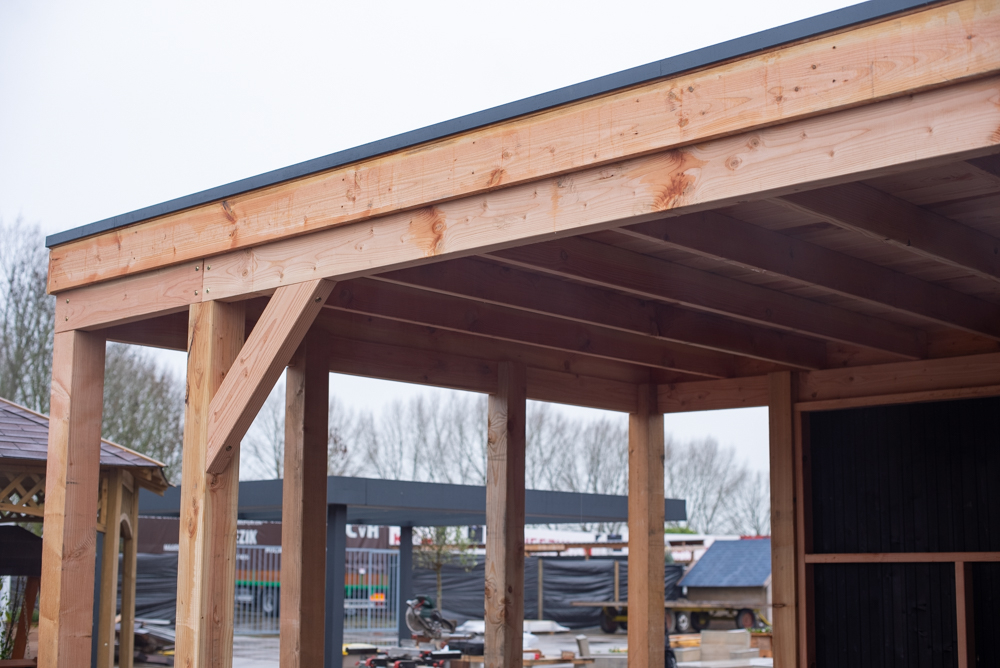 découvrez notre bande alu pour toit plat, idéale pour assurer une étanchéité optimale et une protection durable. offrez à votre toiture un revêtement élégant et résistant aux intempéries.