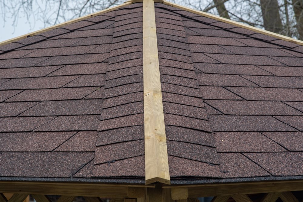 découvrez tout ce que vous devez savoir sur les bardeaux : types, avantages, pose et entretien. apprenez comment choisir les bardeaux idéaux pour protéger votre toiture tout en ajoutant une touche esthétique à votre maison.