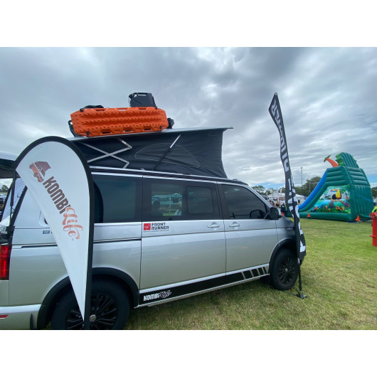 découvrez notre barre toit relevable, l'accessoire idéal pour optimiser l'espace de votre véhicule. facile à installer et robuste, elle permet de transporter vos équipements en toute sécurité. parfaite pour les amateurs de plein air et les voyageurs, améliorez votre expérience de trajet avec style et praticité.