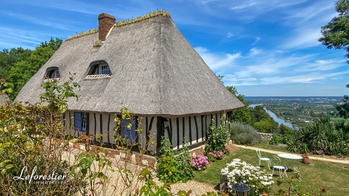 découvrez le chaume, ce matériau traditionnel et écologique utilisé depuis des siècles pour la couverture des maisons. apprenez-en plus sur ses avantages, son histoire et son rôle dans l'architecture durable.
