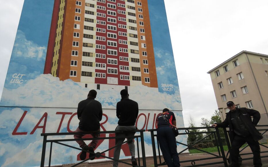 découvrez l'univers captivant du corbeil art, un mélange unique d'expression créative et de savoir-faire artisanal. explorez des œuvres inspirantes qui célèbrent la culture et la beauté à travers des créations originales et innovantes.