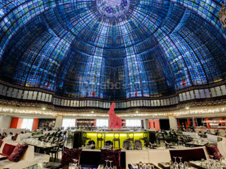 découvrez l'univers fascinant des coupoles, ces structures architecturales emblématiques qui élèvent le regard vers le ciel. explorez leur histoire, leur conception et leur impact sur l'architecture moderne.