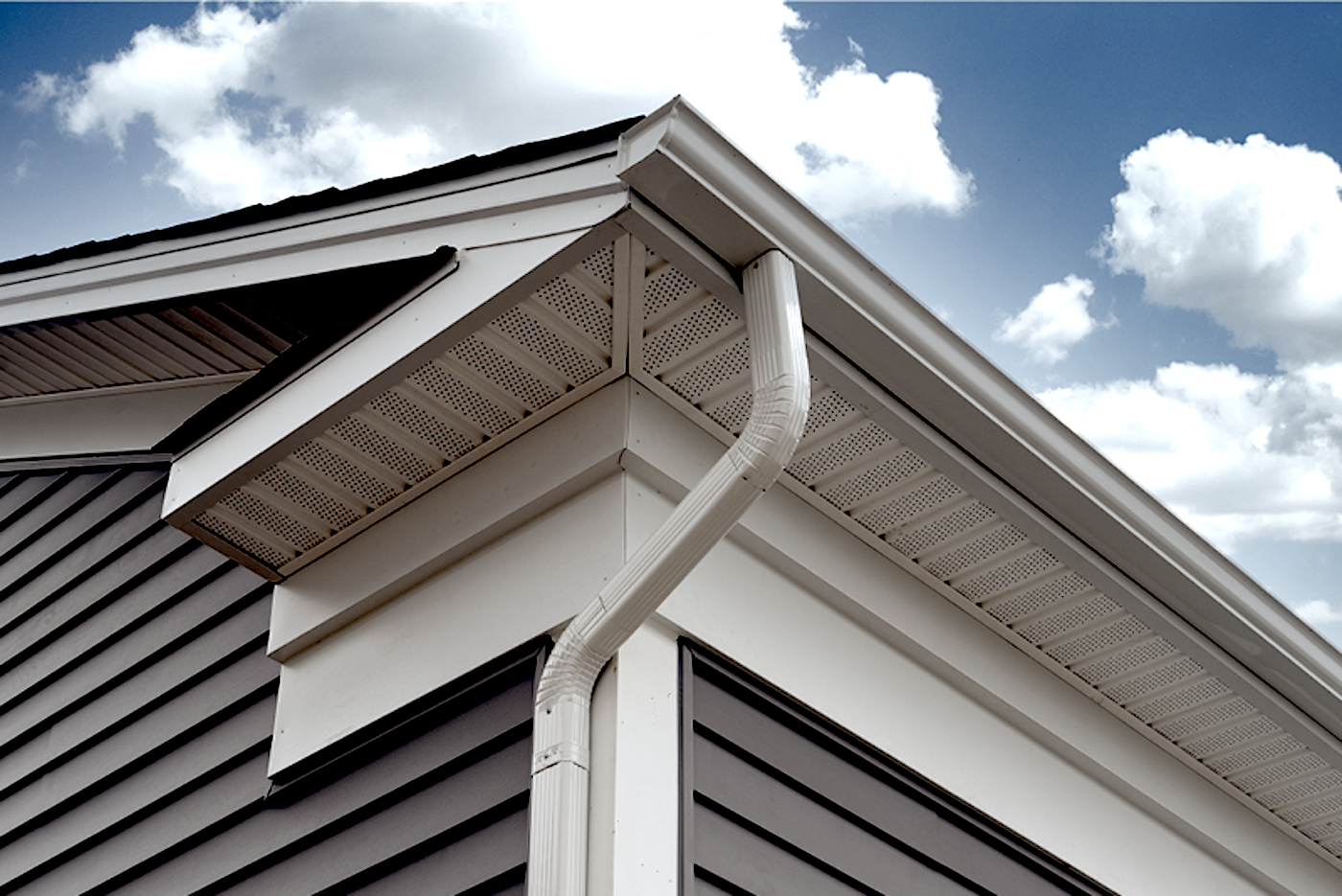 découvrez la définition de l'avant-toit, une structure architecturale essentielle qui protège les façades et améliore l'esthétique des bâtiments. explorez son importance dans la conception architecturale et son rôle dans la gestion des eaux de pluie.