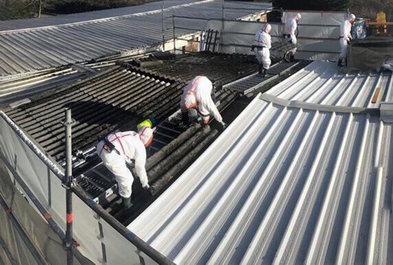 découvrez nos services de déplacement de toiture, garantissant une installation sécurisée et durable. faites appel à nos experts pour un projet clé en main, alliant qualité et efficacité.