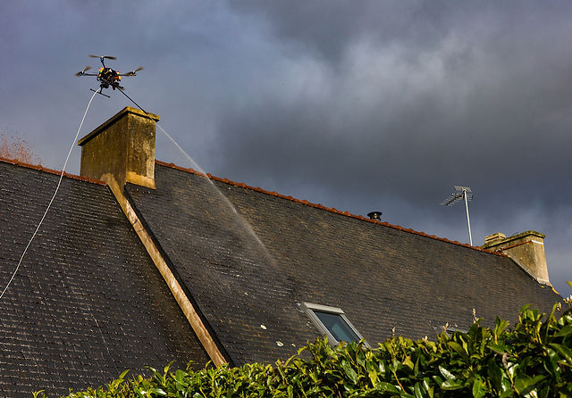 découvrez comment les drones révolutionnent l'inspection et l'entretien des toitures. profitez d'analyses précises, de vues aériennes et d'un gain de temps précieux pour vos projets de toiture.