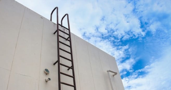 découvrez notre guide d'achat sur les échelles de toit, un outil indispensable pour accéder en toute sécurité à votre toiture. apprenez à choisir le bon modèle, les matériaux à privilégier et les conseils de sécurité pour des travaux en hauteur en toute sérénité.