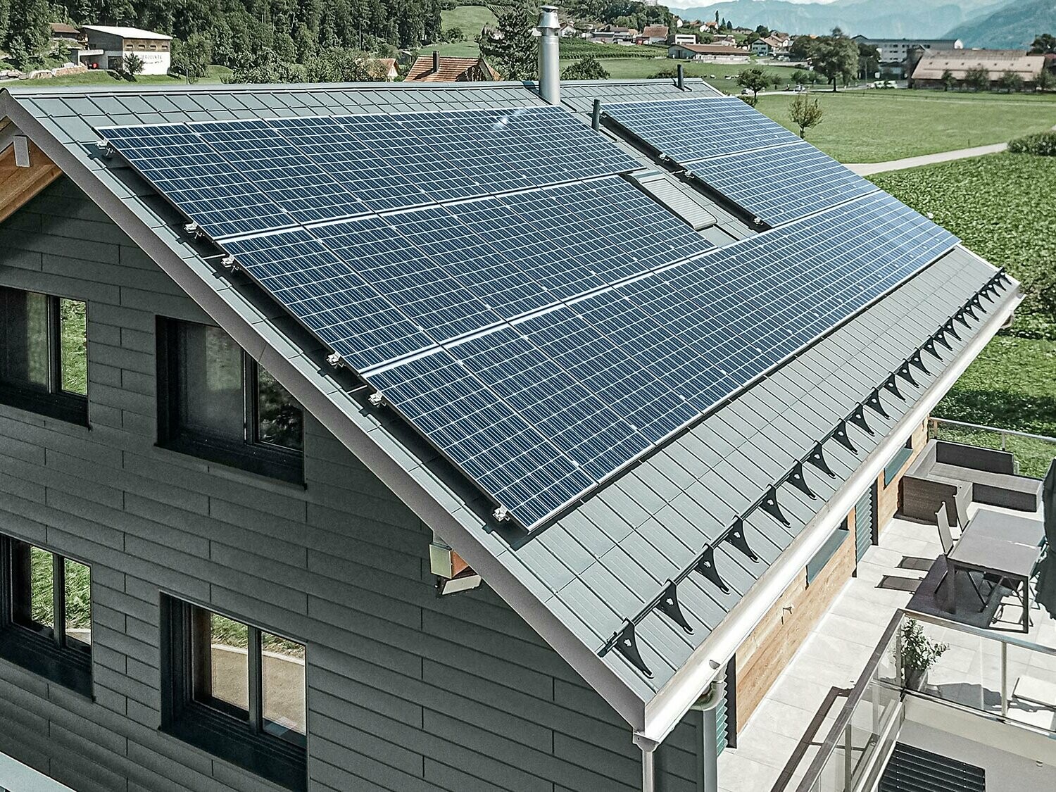 découvrez comment maximiser l'efficacité de votre toit photovoltaïque. apprenez les meilleures pratiques, les conseils d'installation et les solutions pour optimiser la production d'énergie solaire et réduire vos factures d'électricité.