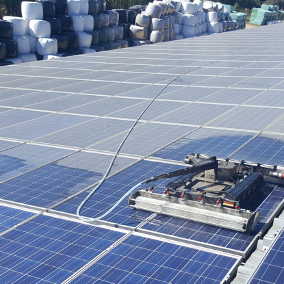 découvrez l'importance de l'entretien des panneaux solaires pour maximiser leur efficacité et prolonger leur durée de vie. obtenez des conseils pratiques pour le nettoyage, la vérification et l'entretien régulier de vos installations solaires.