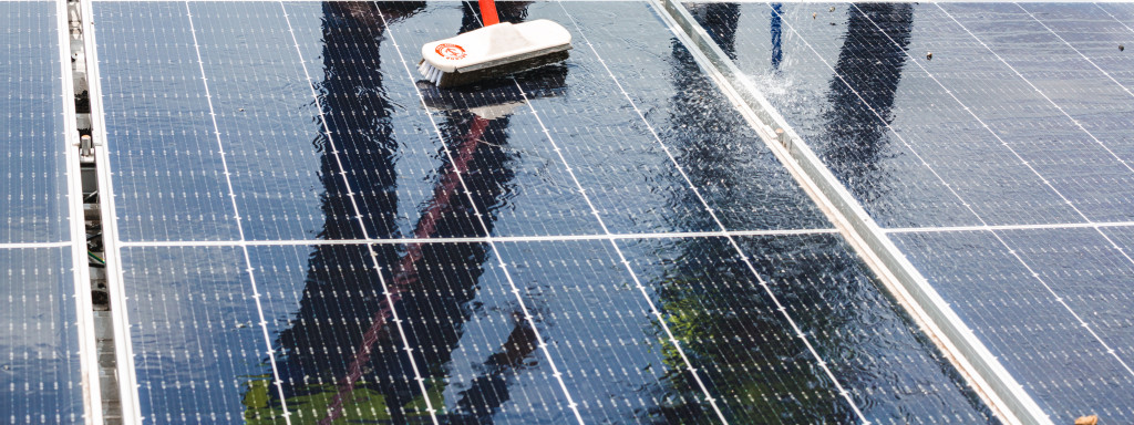 découvrez l'importance de l'entretien des panneaux solaires pour optimiser leur performance et prolonger leur durée de vie. apprenez les meilleures pratiques et conseils pour maintenir vos installations solaires en parfait état.