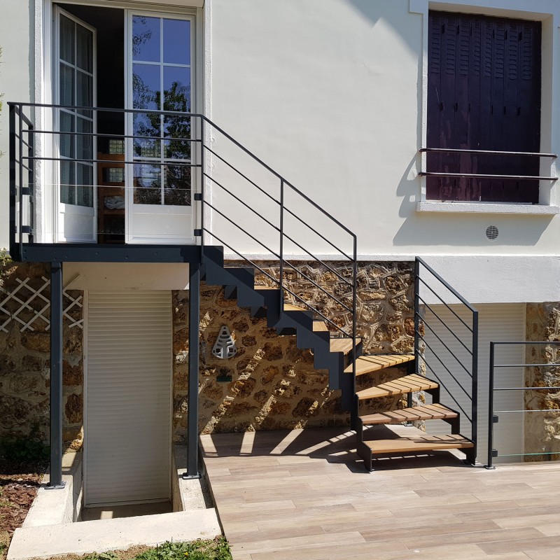 découvrez nos escaliers pour terrasse, alliant esthétisme et fonctionnalité. transformez votre espace extérieur avec des designs modernes et durables, adaptés à tous les styles de maison. profitez de la qualité et de la sécurité pour un accès agréable à votre terrasse.