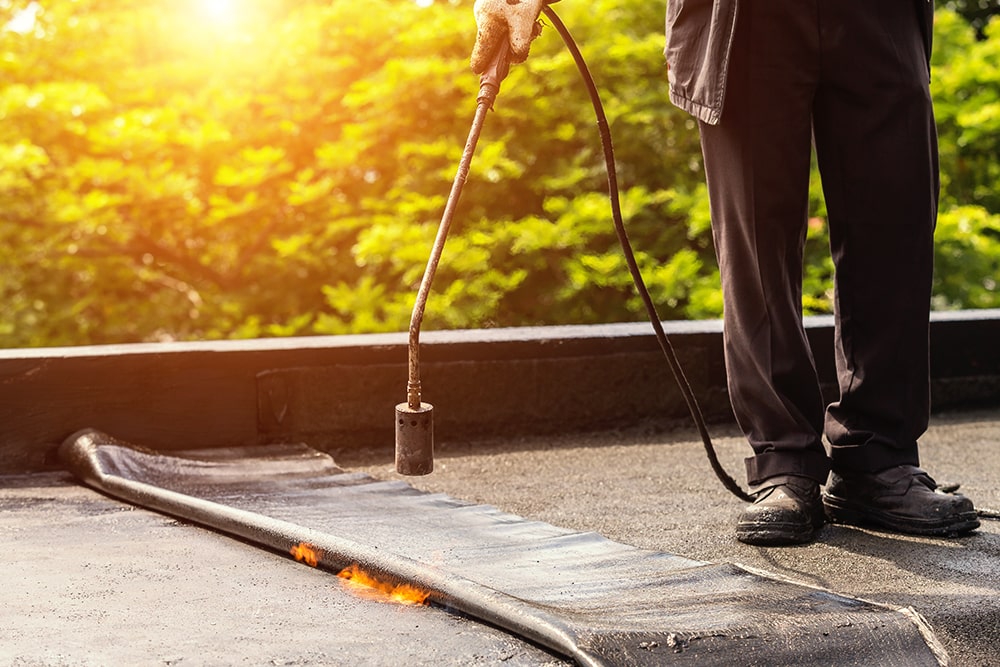 découvrez des solutions d'étanchéité pour toits plats à prix abordables. protégez votre bâtiment des infiltrations d'eau tout en réalisant des économies. des techniques efficaces et durables pour une couverture optimale.