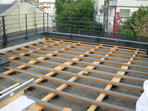 découvrez nos solutions d'étanchéité pour toits terrasses, garantissant protection et durabilité. protégez votre espace extérieur des intempéries avec des matériaux de qualité et une expertise professionnelle.