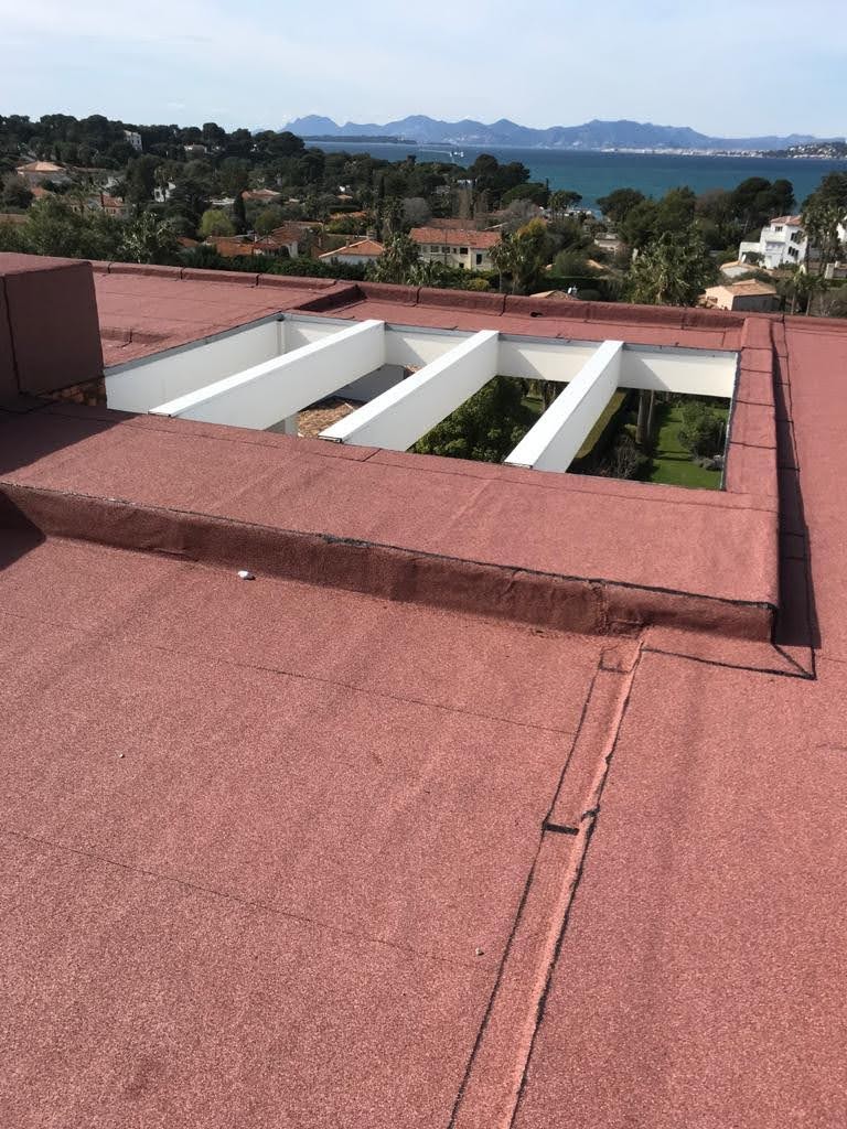 découvrez nos solutions d'étanchéité pour toits terrasses, garantissant une protection optimale contre l'humidité et les infiltrations. assurez la durabilité et le confort de votre espace extérieur avec nos services professionnels.