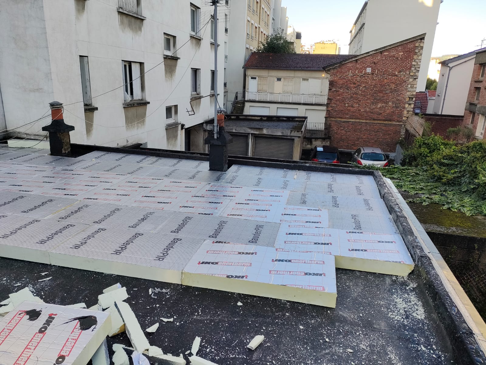 découvrez nos solutions d'étanchéité pour toits terrasses, garantissant la protection de votre espace extérieur contre les intempéries. profitez d'un environnement sec et confortable tout en préservant la durabilité de votre construction. informez-vous sur nos matériaux de qualité et nos techniques innovantes.