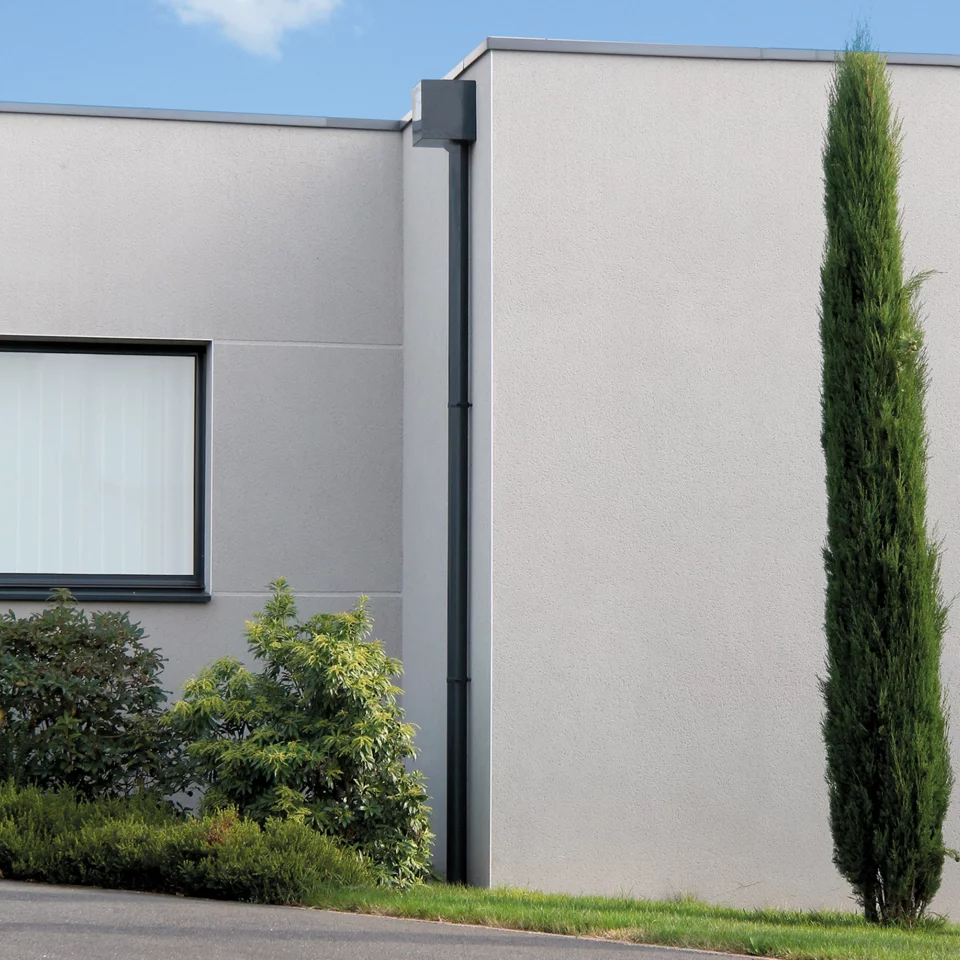 découvrez nos solutions efficaces pour l'évacuation des eaux de pluie sur votre toiture. protégez votre maison des dégâts liés à l'humidité grâce à des systèmes d'évacuation performants et durables. contactez-nous pour un devis personnalisé !