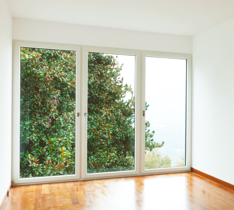 découvrez nos fenêtres fixes, alliant esthétique et performance. idéales pour maximiser la lumière naturelle tout en offrant une vue dégagée, nos solutions s'intègrent parfaitement à tous les styles d'architecture.