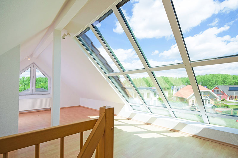 découvrez notre sélection de fenêtres de toit, idéales pour apporter lumière et ventilation à vos espaces sous les combles. profitez d'une installation facile et d'un design moderne pour sublimer votre intérieur.