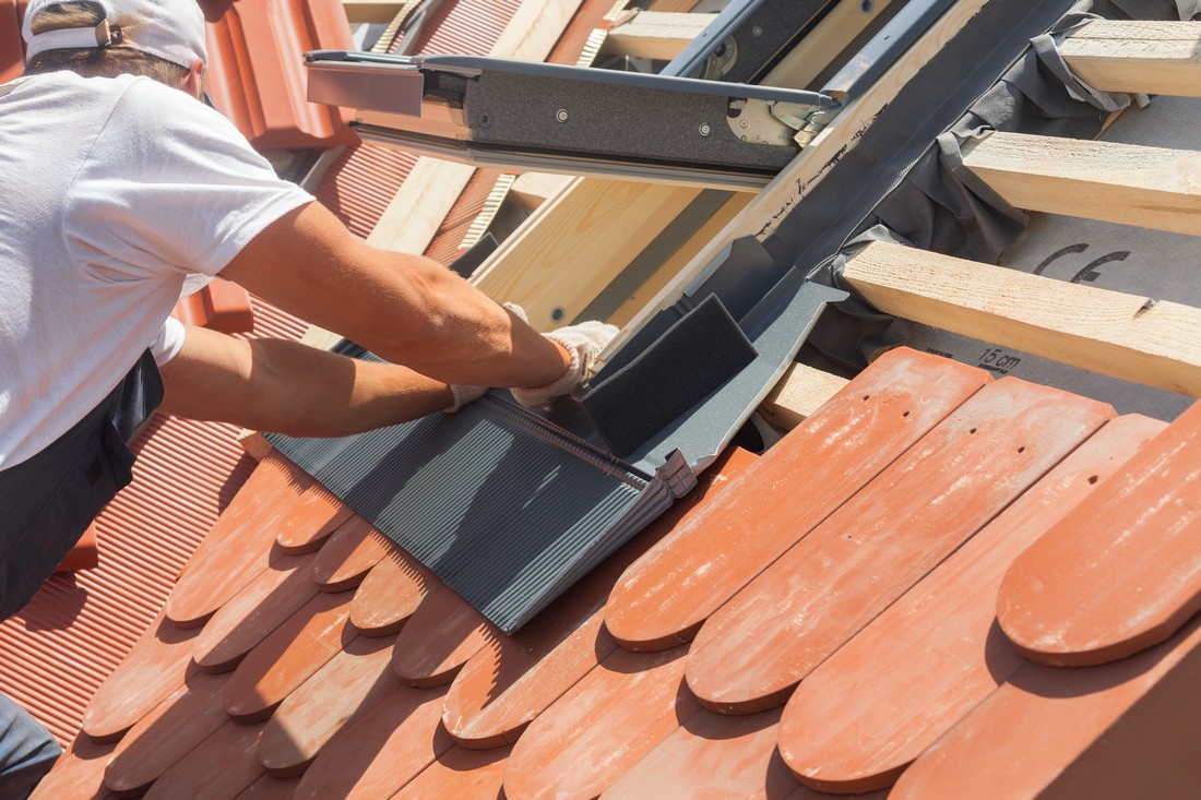 découvrez nos fenêtres de toit élégantes et fonctionnelles, idéales pour apporter lumière naturelle et ventilation à vos espaces sous toiture. transformez votre intérieur avec des solutions adaptées à vos besoins.