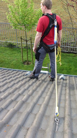 découvrez notre sélection de harnais de toit, conçus pour offrir sécurité et confort lors de vos travaux en hauteur. idéal pour les professionnels et les bricoleurs, ces harnais de toit garantissent un maintien optimal et une protection renforcée. faites le choix de la qualité pour vos projets.