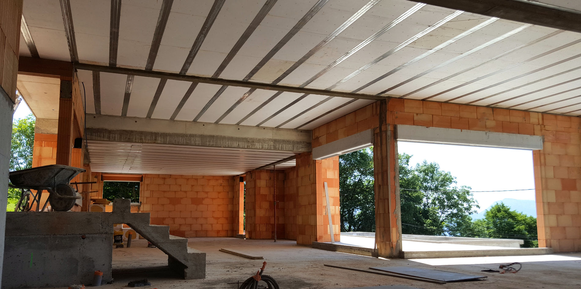 découvrez notre guide complet sur l'isolant pour toit terrasse, avec des conseils pratiques pour choisir le meilleur matériau, optimiser l'isolation thermique et améliorer l'efficacité énergétique de votre habitat.