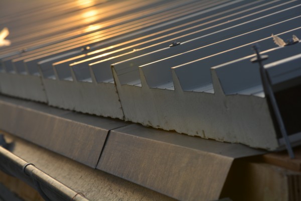 découvrez les solutions d'isolation pour hangars afin d'optimiser la performance énergétique de vos espaces de stockage. nos conseils et techniques amélioreront le confort et réduiront vos coûts d'énergie.