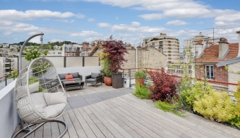 découvrez comment l'isolation d'un toit terrasse peut améliorer le confort de votre habitation tout en réduisant vos factures d'énergie. apprenez les techniques et matériaux efficaces pour une isolation optimale.