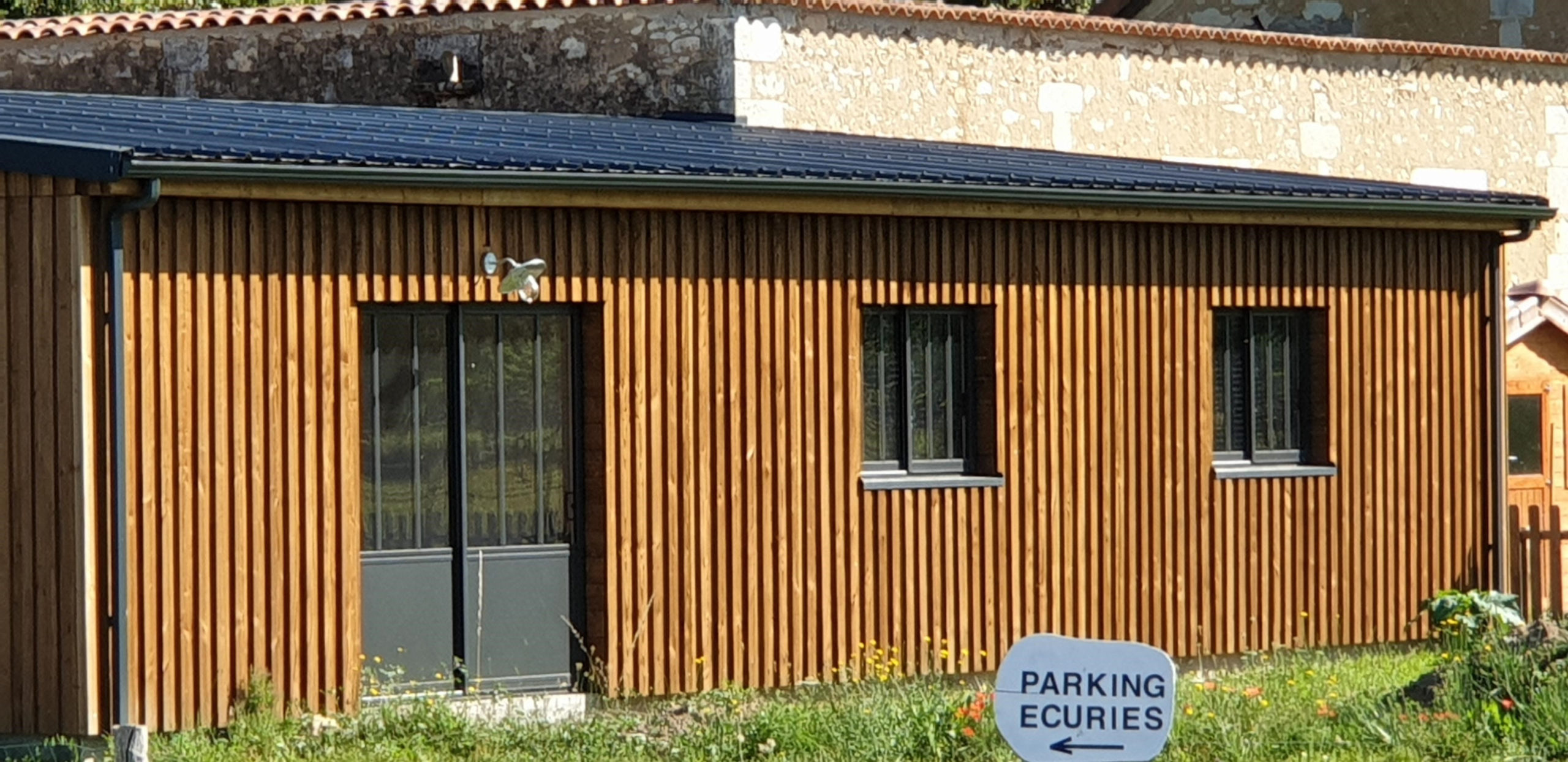 découvrez notre maison en bois monopente, alliant élégance et modernité. profitez d'un design innovant, d'une construction écologique et d'un confort exceptionnel. transformez votre rêve de maison en réalité avec notre expertise!