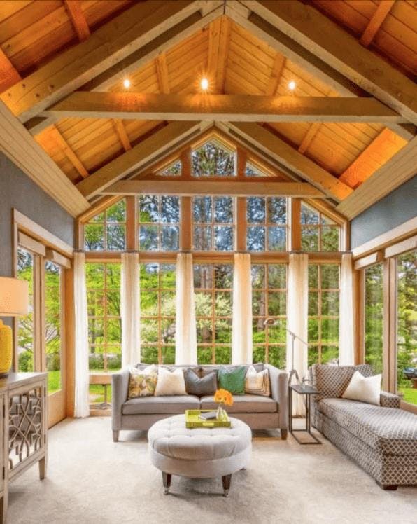 découvrez l'élégance et la lumière d'une maison au toit cathédrale. ce style architectural allie modernité et charme, créant des espaces de vie ouverts et aérés. parfait pour ceux qui recherchent un cadre de vie chaleureux et convivial, cette maison vous séduira par ses volumes et son ambiance unique.