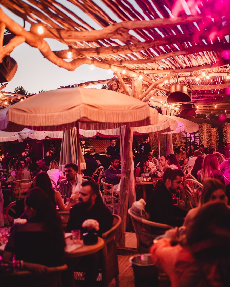 découvrez 'mon toit', votre guide ultime pour tous vos projets de toiture. que ce soit pour des conseils d'entretien, des solutions d'isolation ou des idées de design, nous vous accompagnons pour protéger et embellir votre maison. explorez des articles, des astuces et des ressources pour faire le meilleur choix pour votre toit.