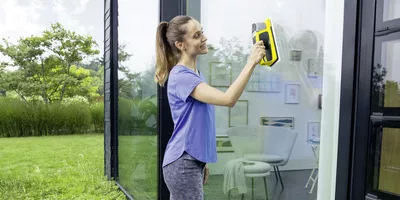 faites briller votre véranda avec notre service de nettoyage de toit professionnel. éliminez la saleté, la mousse et les débris pour prolonger la durée de vie de votre toiture et améliorer l'esthétique de votre espace. contactez-nous dès aujourd'hui pour un devis!