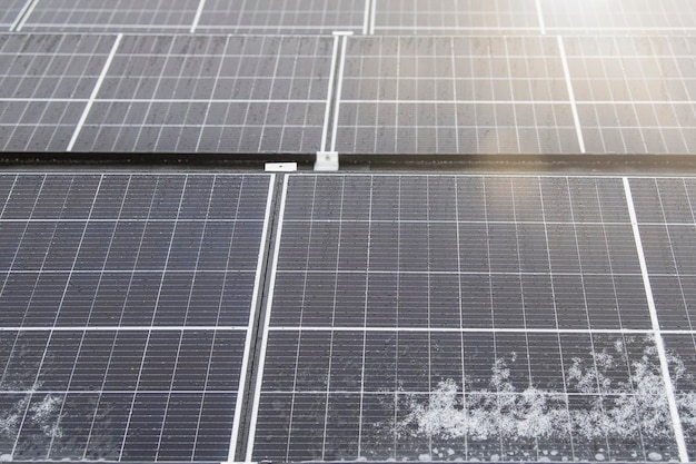 découvrez comment les panneaux photovoltaïques fonctionnent en hiver, leur performance même par temps froid et les avantages d'investir dans l'énergie solaire pendant la saison hivernale.