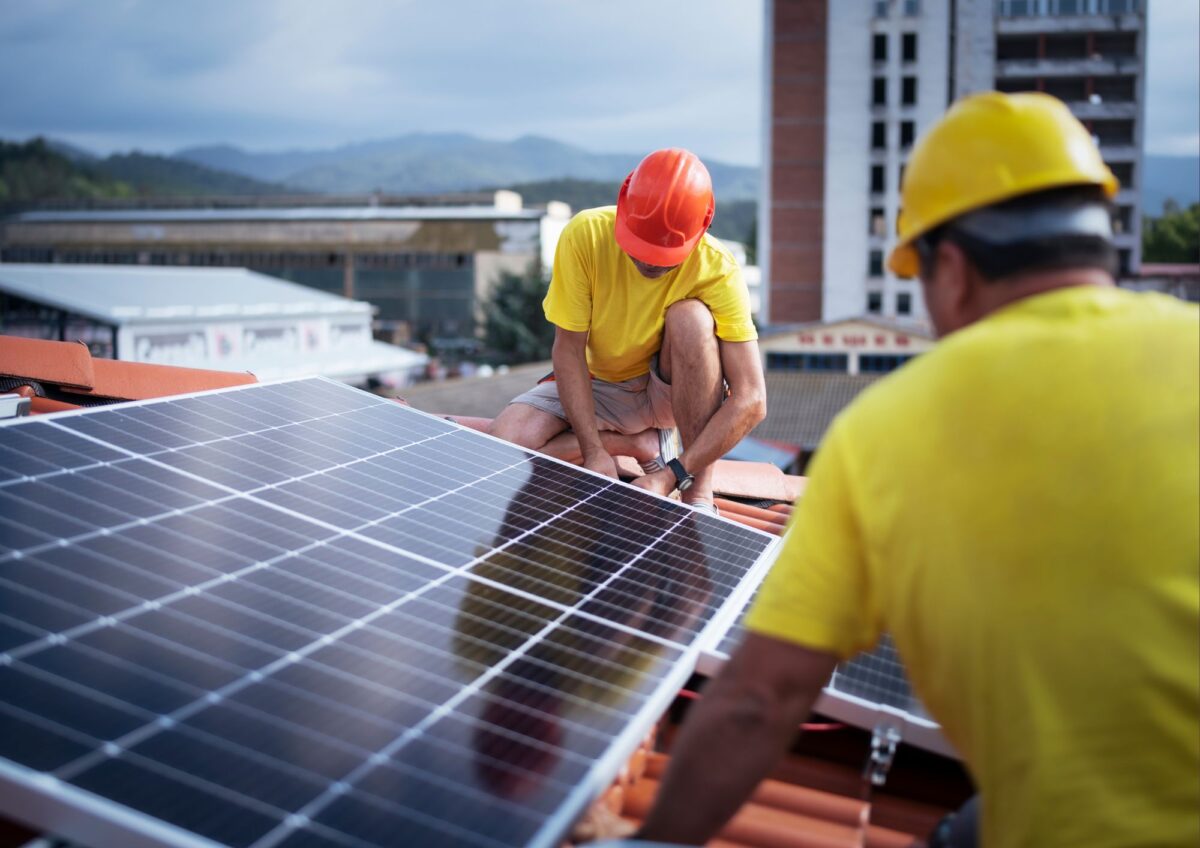 découvrez notre guide complet sur les panneaux solaires : avis d'experts, retours d'expérience et conseils pour choisir le meilleur système photovoltaïque adapté à vos besoins. informez-vous sur les avantages, les inconvénients et les économies d'énergie potentielles.