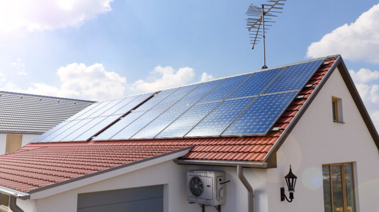 découvrez notre avis complet sur les panneaux solaires : performances, avantages, inconvénients et recommandations pour faire le meilleur choix énergétique pour votre maison. informez-vous sur les dernières technologies et maximisez votre investissement solaire.