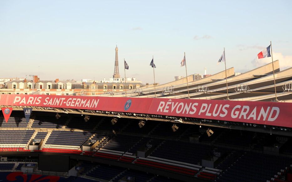 découvrez le concept innovant de park toit, une solution de stationnement surélevé offrant un accès pratique et sécurisé à votre véhicule tout en préservant l'espace au sol pour le paysage urbain. idéal pour les centres-villes encombrés, le park toit optimise l'utilisation de l'espace tout en garantissant une protection optimale contre les intempéries.