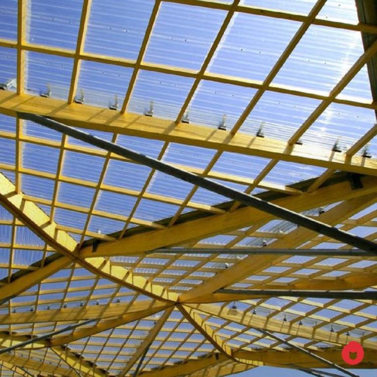 découvrez notre pergola transparente, un espace extérieur élégant et moderne qui allie protection et luminosité. idéale pour profiter de votre jardin tout en étant à l'abri des intempéries, elle vous permet de savourer vos moments en plein air tout au long de l'année.