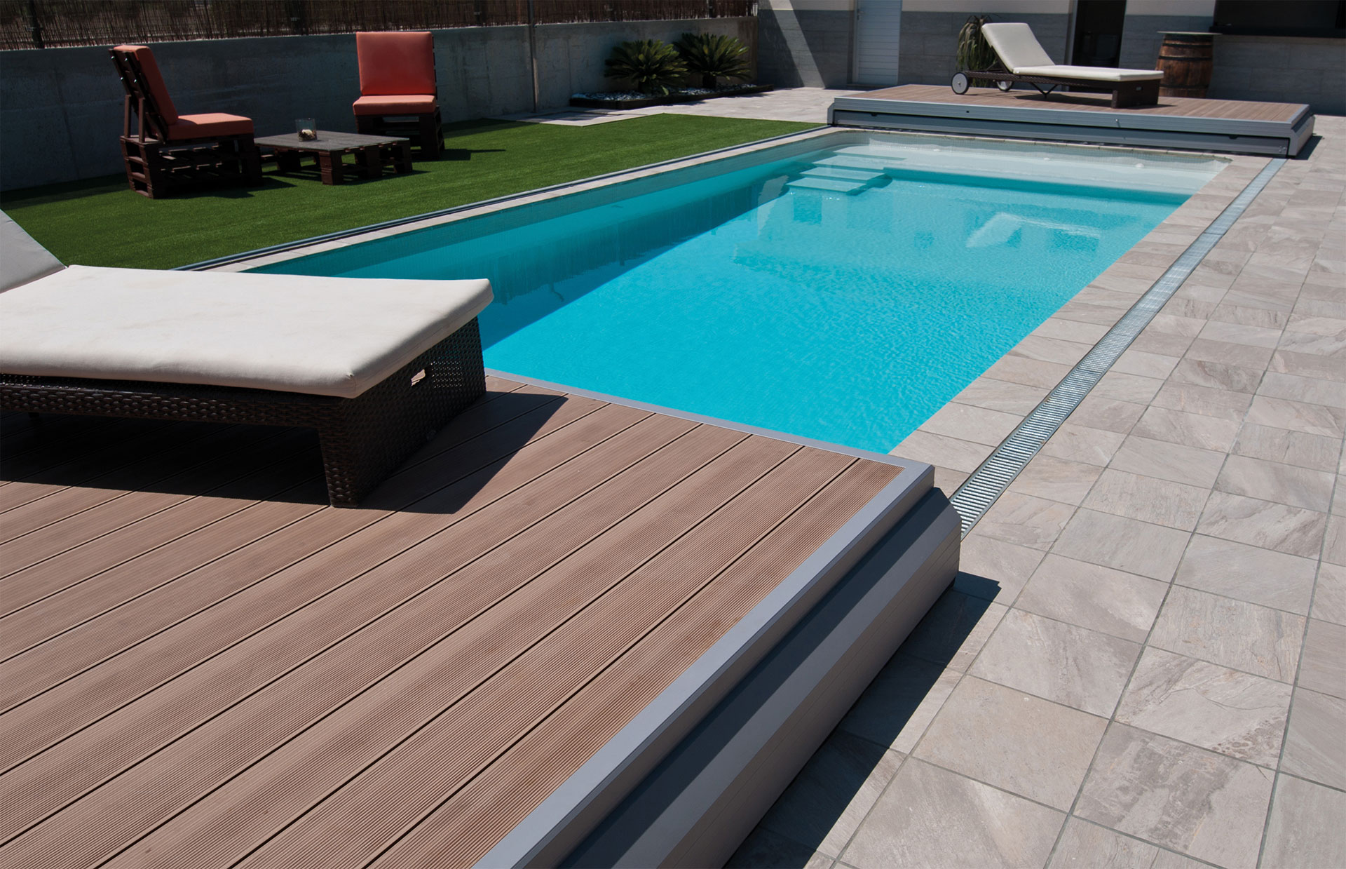 découvrez notre guide sur les piscines terrasses, l'alliance parfaite entre détente et style. transformez votre espace extérieur en un véritable havre de paix avec des conseils d'aménagement, des idées d'intégration et des inspirations de design.