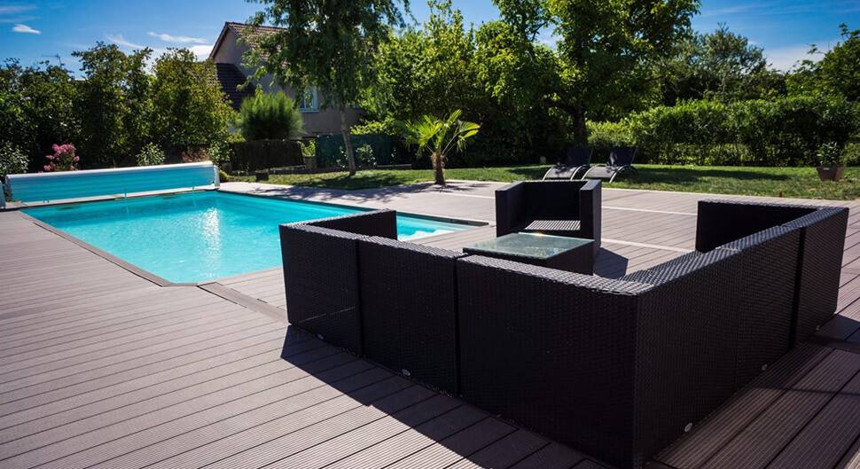 découvrez comment transformer votre espace extérieur en un oasis de détente avec une piscine intégrée à votre terrasse. idées d'aménagement, conseils décoratifs et astuces pour profiter au maximum de votre espace aquatique.