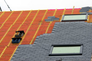 découvrez tout ce qu'il faut savoir sur le prix des toits en ardoise. comparez les coûts, les avantages et les options disponibles pour un toit esthétique et durable qui valorise votre habitation.